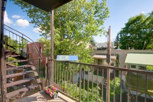 Winter Sun & Balcony Cap: How to light a dark room? – Testimony of Thomas in Montreal