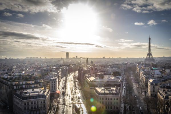 appartement-studio-parisien-paris-manque-de-lumiere-espaciel-solution-apporter-lumiere-habitation