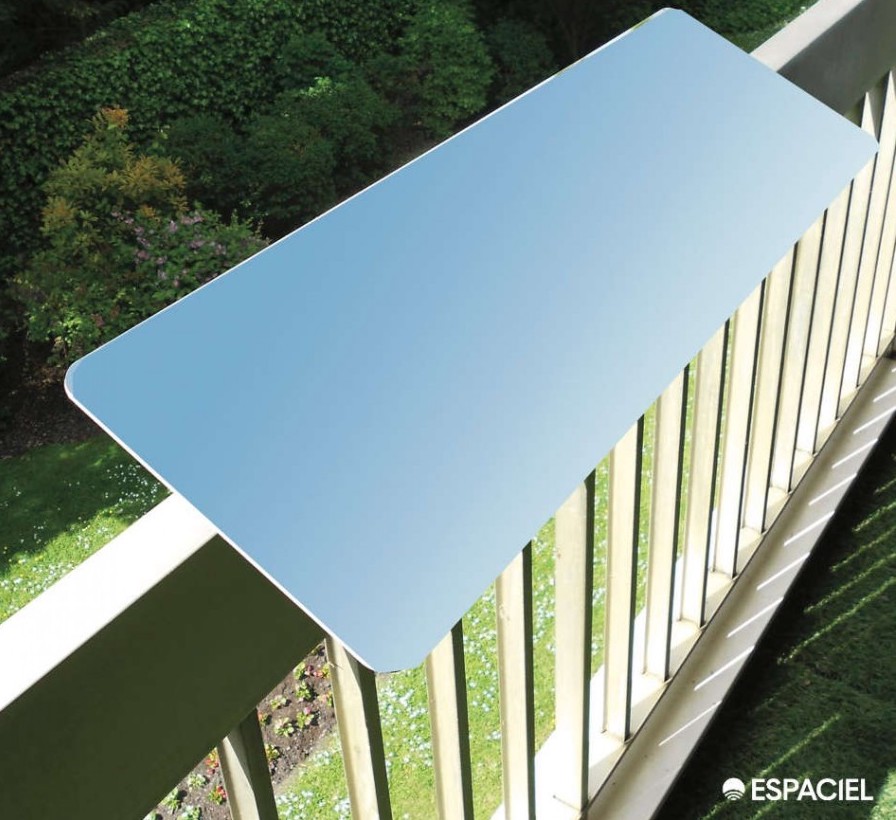 An Espaciel reflector fixed on a balcony to bring natural light into the living space