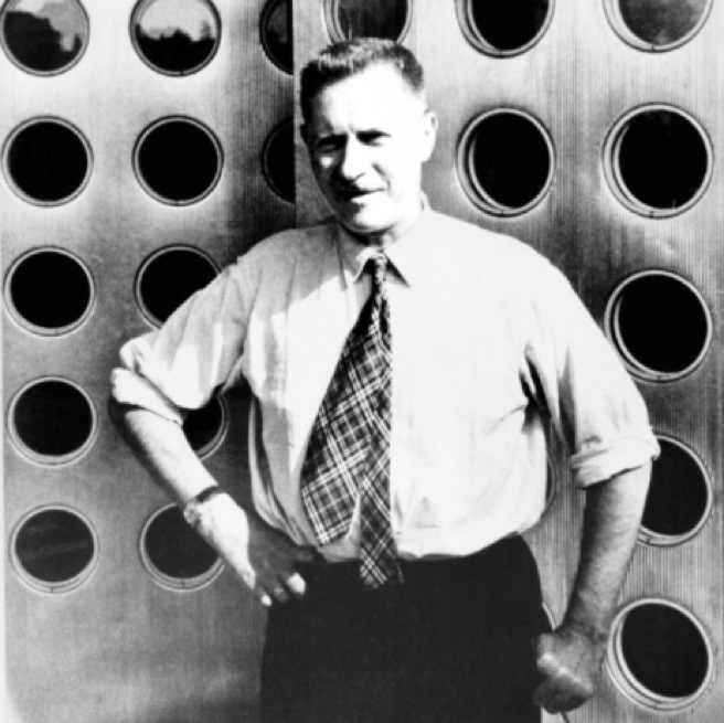 photo-portrait-de-jean-prouve-constructeur-inventif