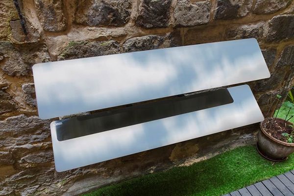 reflecteur-mural-perce-sur-un-mur