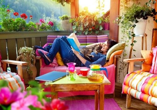 mobilier-en-couleur-pour-amenagement-balcon mobilier-en-couleur-pour-amenagement-balcon