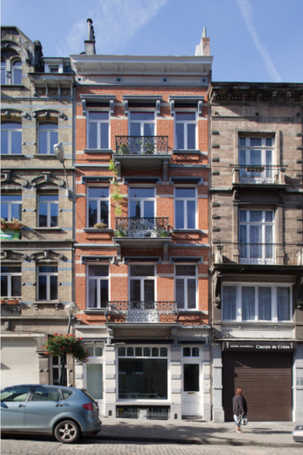 façade de maison Bruxelles expose est soleil le matin luminosité