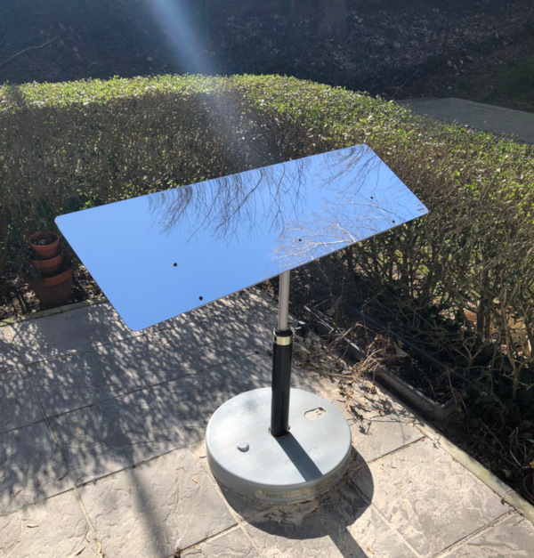 réflecteur jardin sur la terrasse en rez-de-chaussée pour apporter de la lumière naturelle