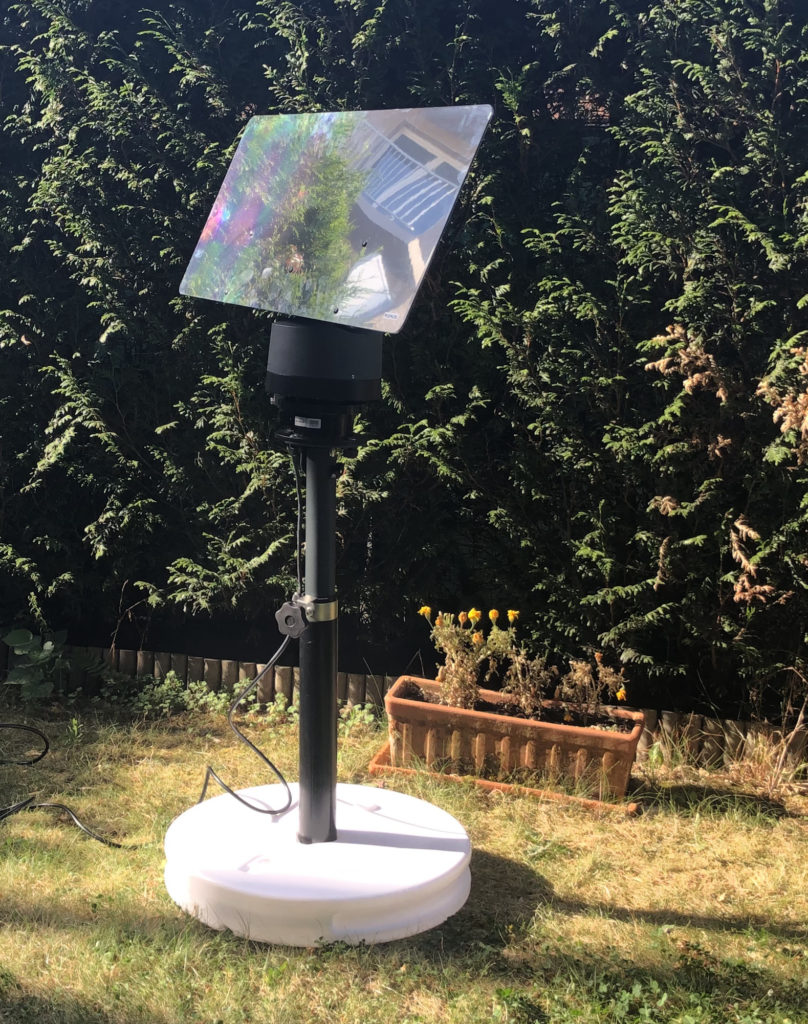 L’attribut alt de cette image est vide, son nom de fichier est reflecteur-jardin-motorise-espaciel-808x1024.jpg.