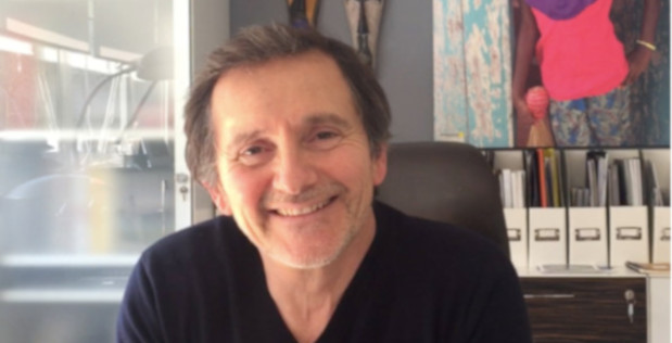 Au bureau, comment se protéger de l’éblouissement du soleil tout en profitant de la lumière naturelle ?