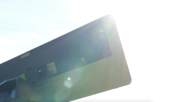 espaciel a conçu un héliostat télécommandé pour permettre de suivre la courbe du soleil de chez soi sans sortir l'orienter et faire rentrer les rayons du soleil