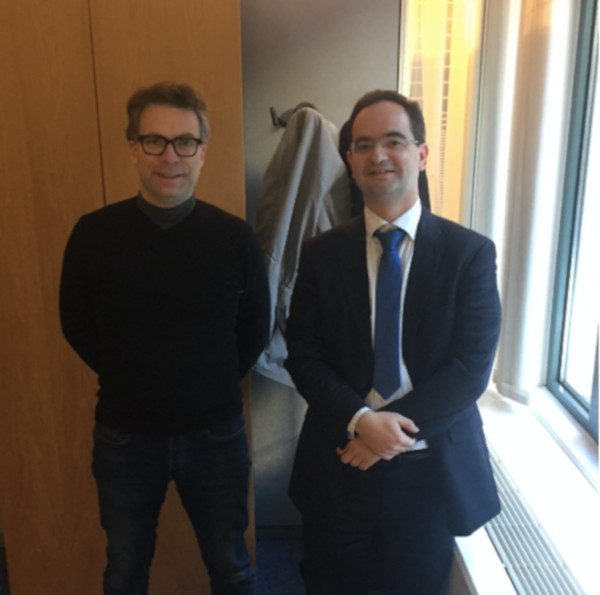 alexi le fondateur espaciel et le ministre conseiller dans les bureaux à Bruxelles